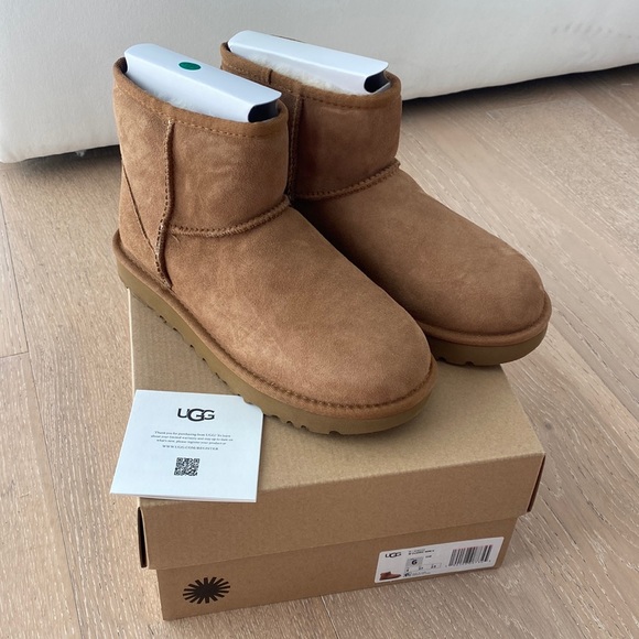 UGG Shoes - NEW Classic UGG Mini II
